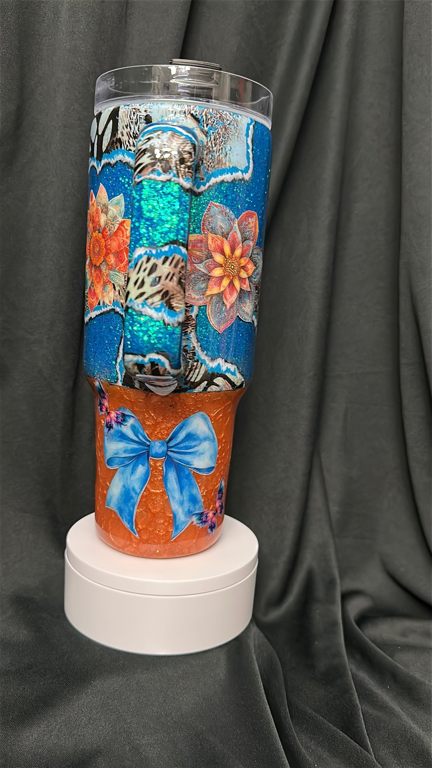 Queen’s July win Tumbler 40 oz handle