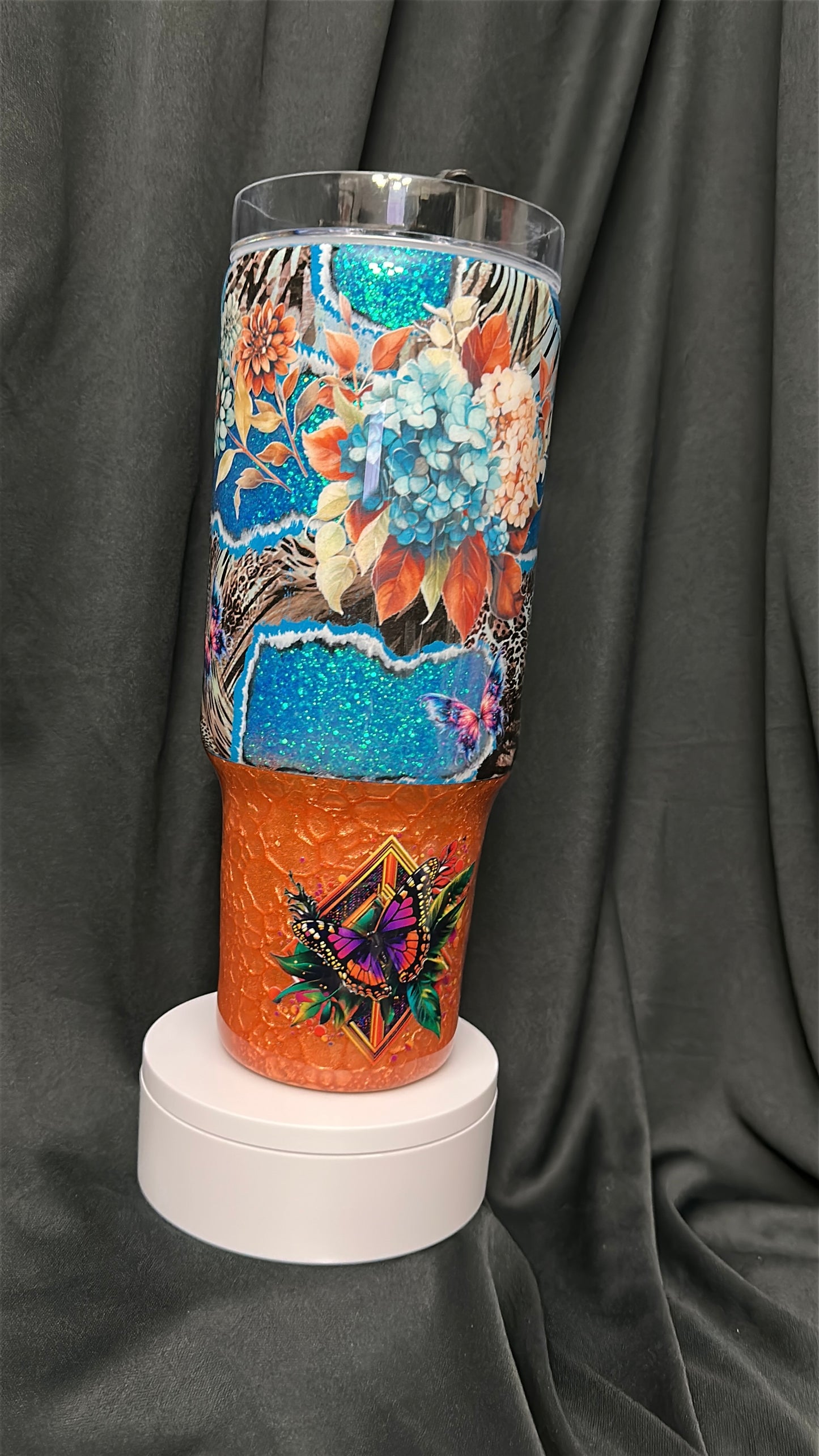 Queen’s July win Tumbler 40 oz handle