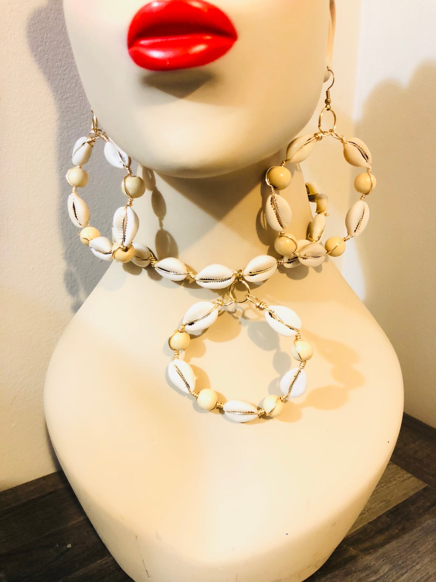 Shells & Cream Beads Choker and Earrings Set- neck size 16.5 and up