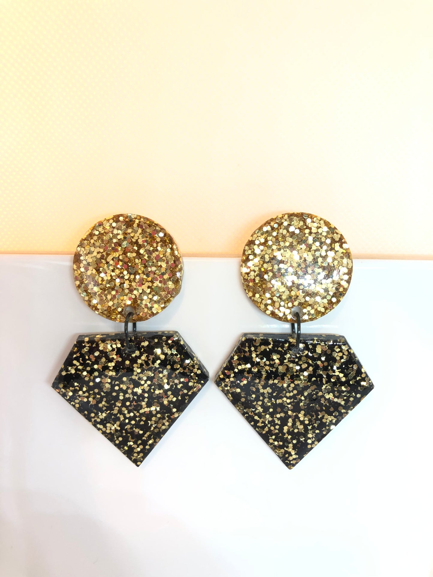 Queen Royalty Glitter Black and Gold Color Studs #1 - lightweight