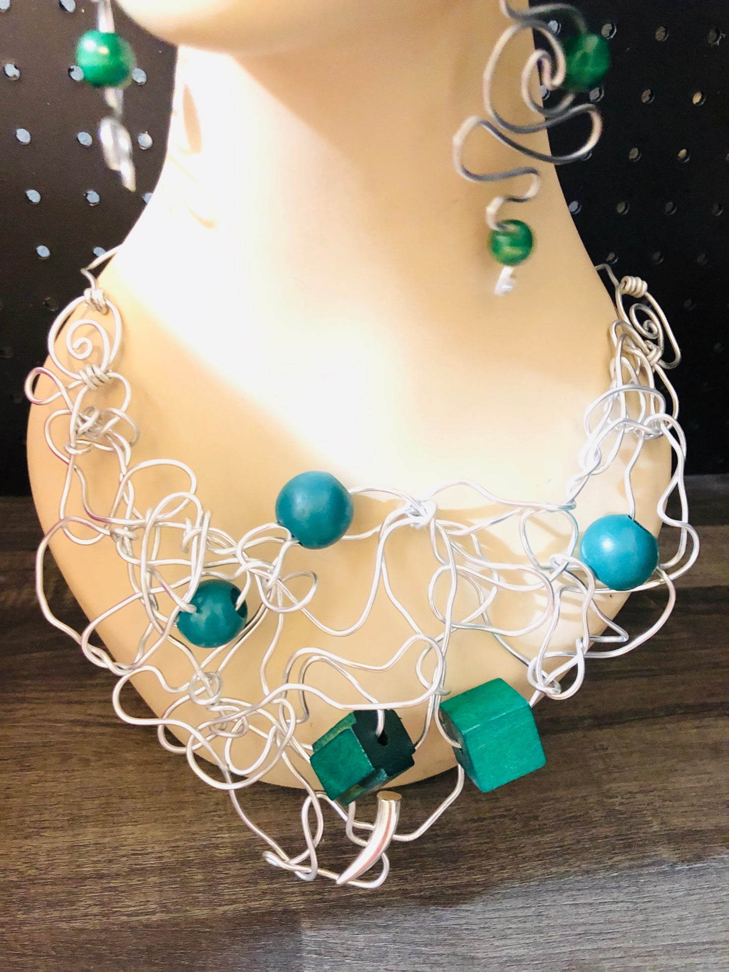 DTBD Green Beaded & Silver Wire Abstract Necklace and Earrings Set
