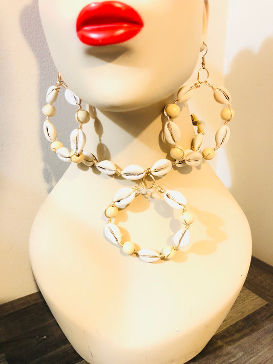 Shells & Cream Beads Choker and Earrings Set- neck size 16.5 and up